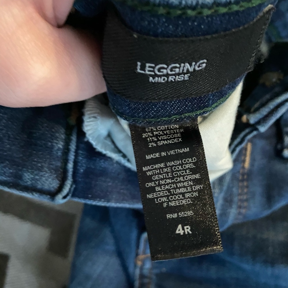 Jeans - Picture 3 of 4